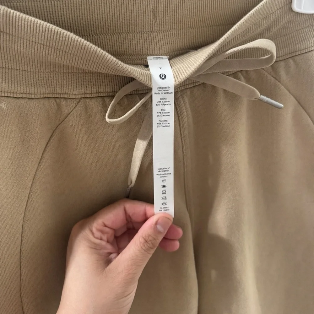 NWOT LULULEMON Scuba High-Rise Joggers Full Length - Trench